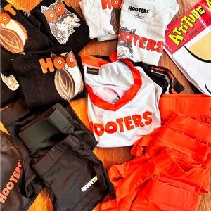 HOOTERS HALLOWEEN BUNDLE